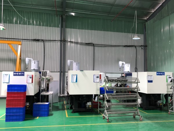 plastic injection machine (5).jpg